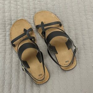 GAP Black and Tan Women's Sandals